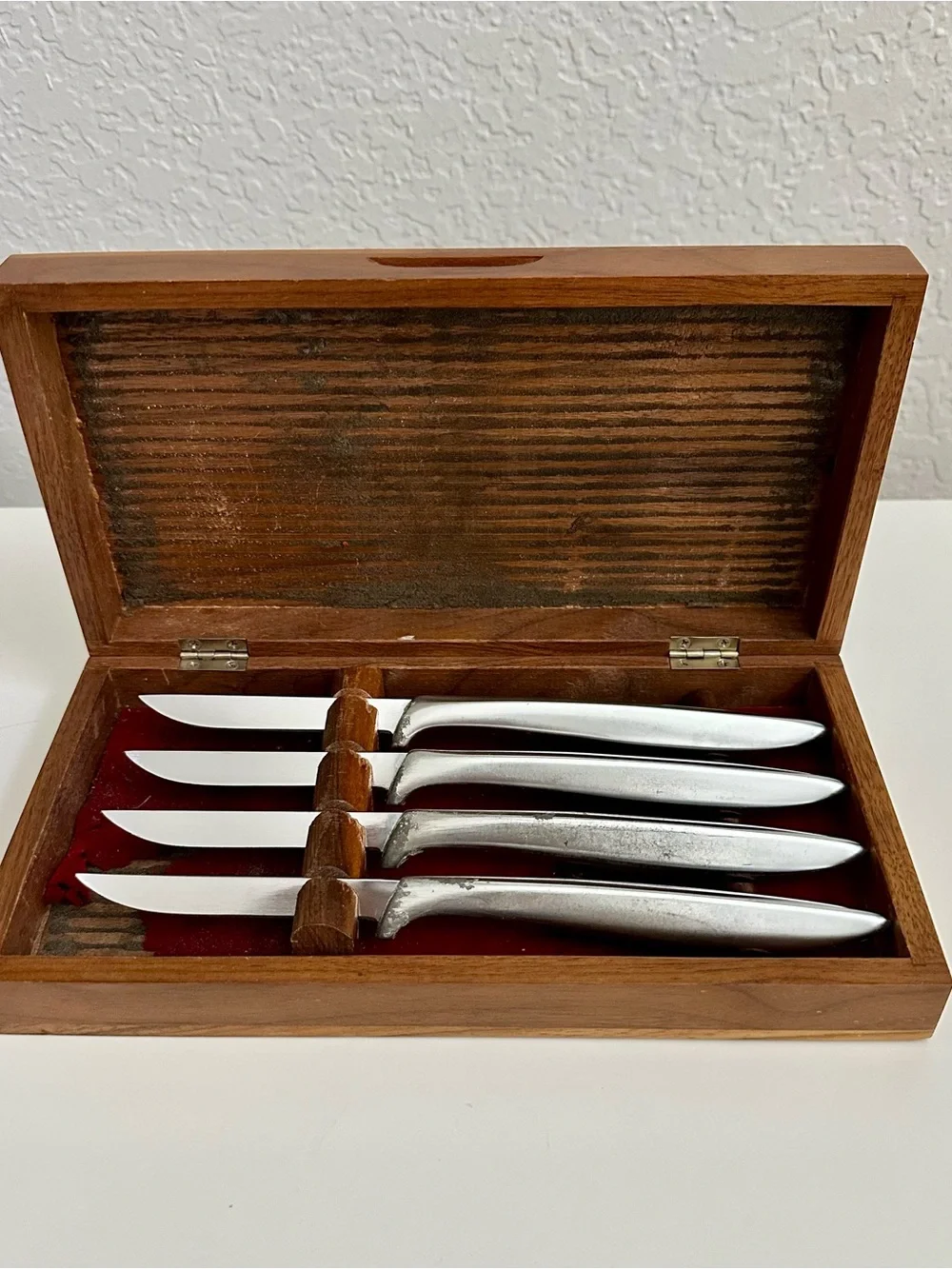 Vintage Gerber Miming Legendary Blades-Steak Knives-Set of 4-Original Walnut Box